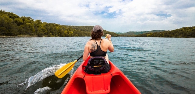 como elegir la pala y piragua para kayak