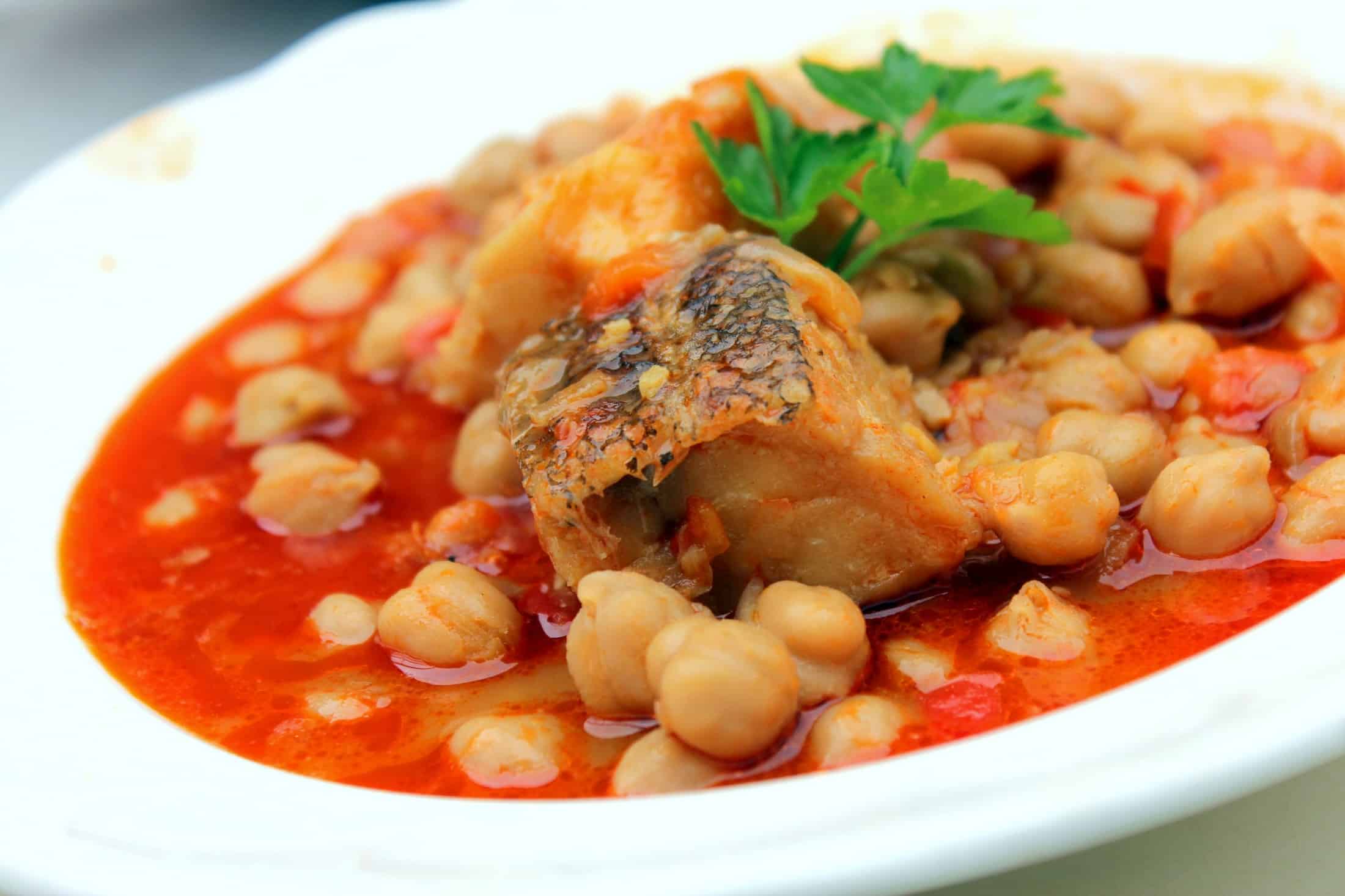 Garbanzos con bacalao