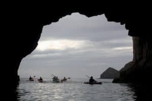 kayak en cabo de gata cuevas en almeria que debes visitar