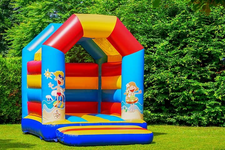 razones para tener un castillo hinchable en una fiesta infantil