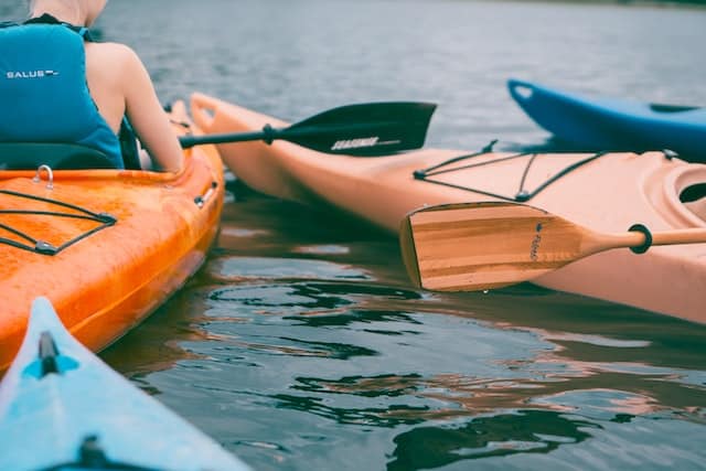 Dos kayaks