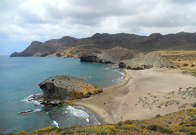 Playas de ensueño Lla playa de monsul y su encanto natural
